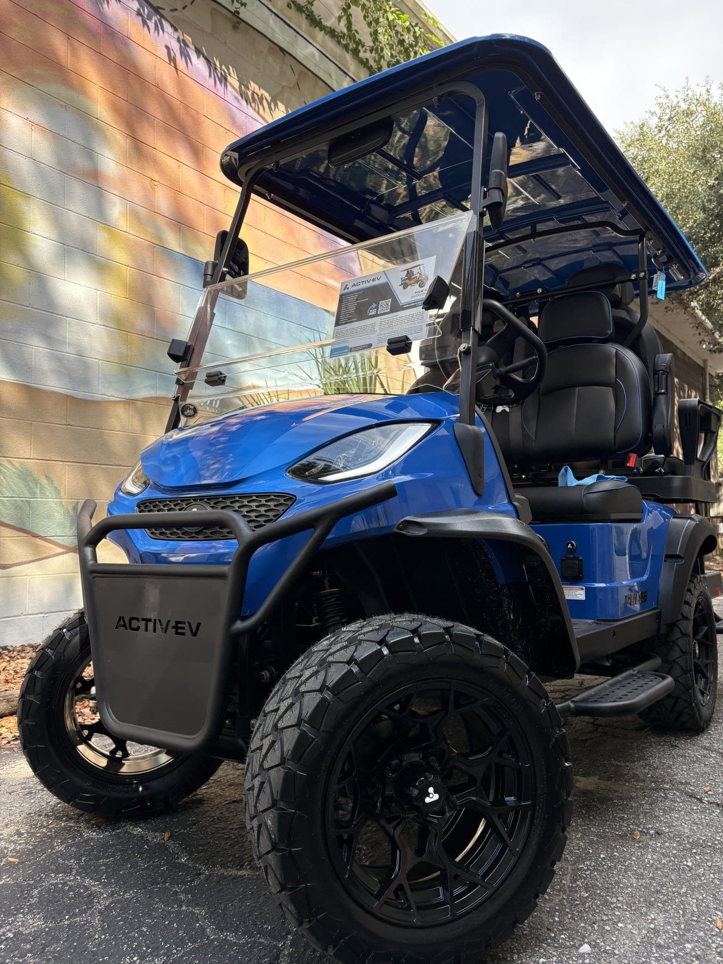 ActiveV Pulse 4 Lifted golf cart | Ergon Golf Carts
