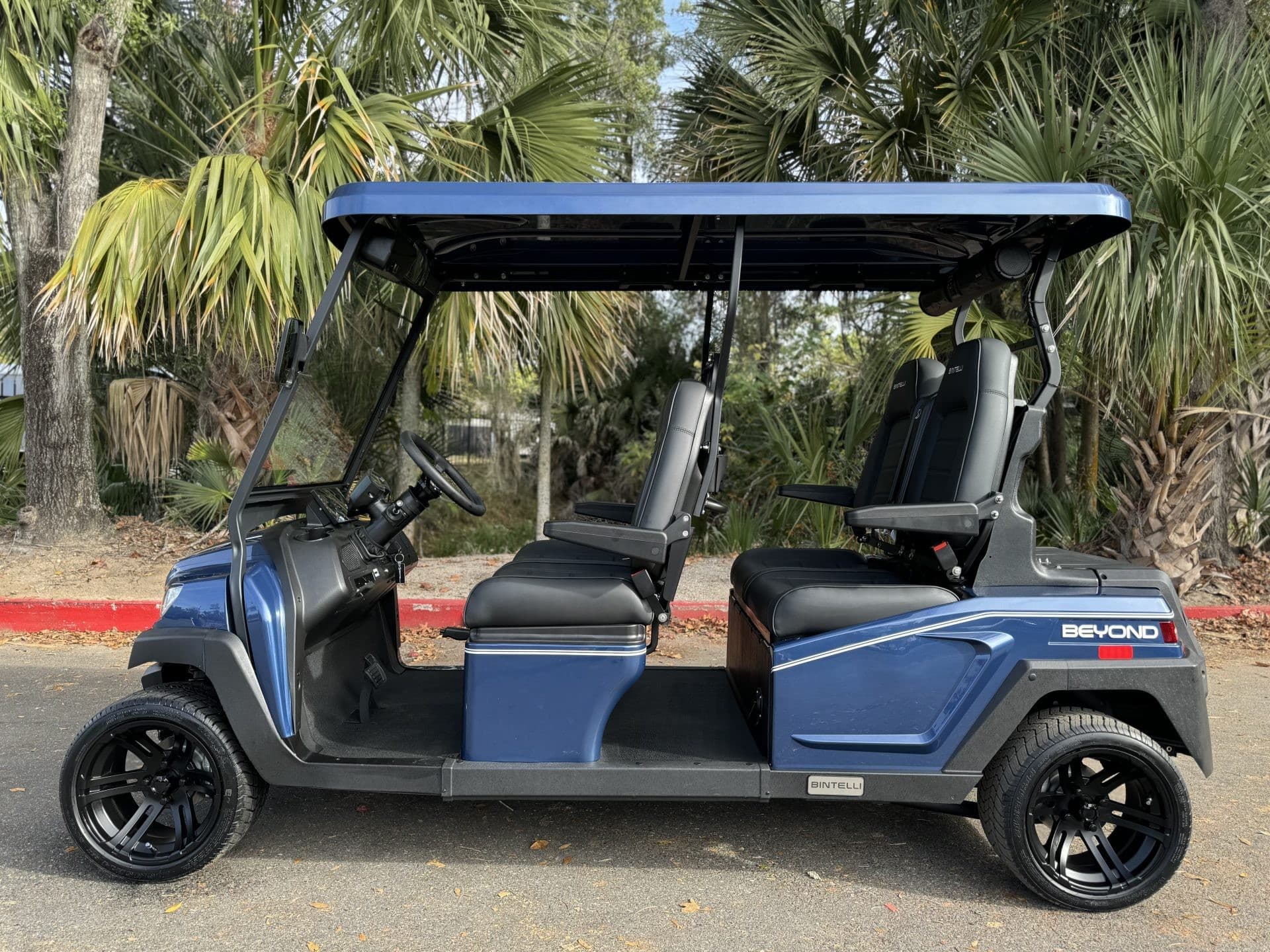 Bintelli 4PF golf cart, view 3 | Ergon Golf Carts