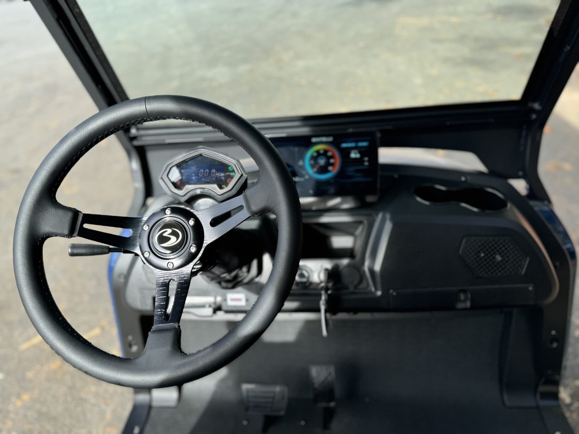 Bintelli 4PF golf cart, view 5 | Ergon Golf Carts