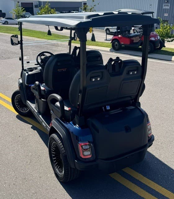 Epic E40FX golf cart, view 4 | Ergon Golf Carts
