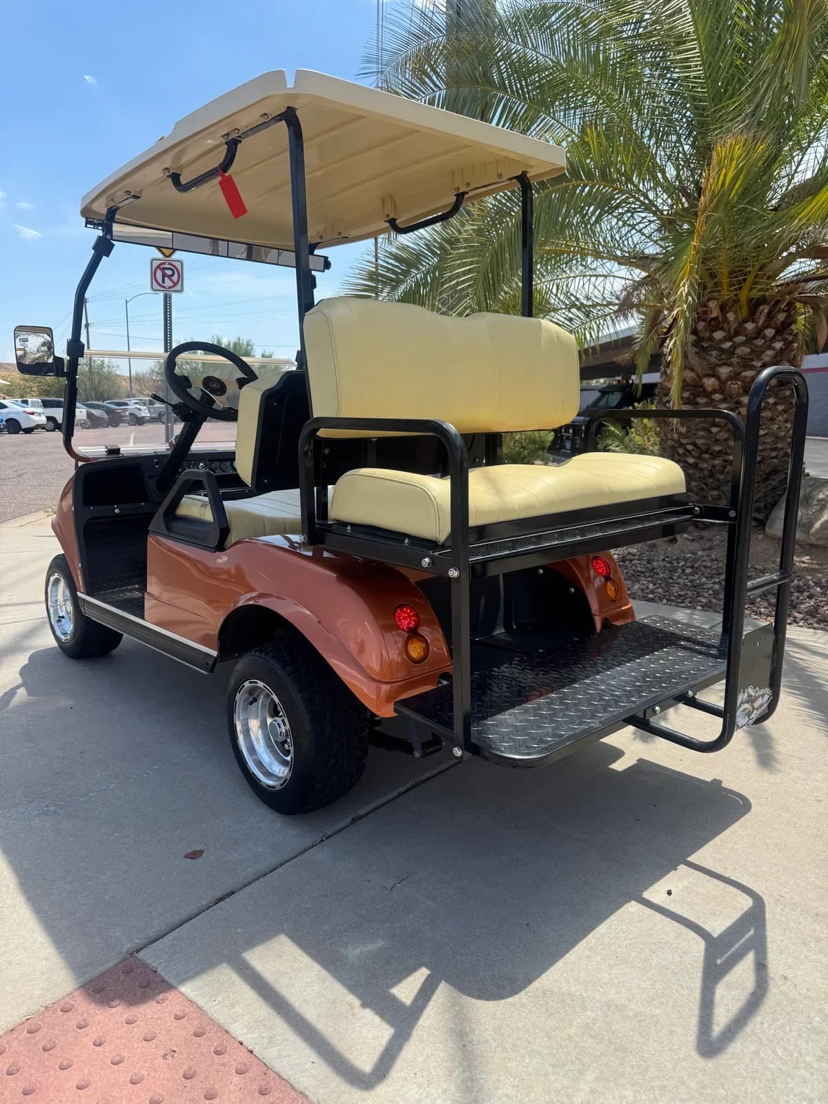 Evolution Classic golf cart, view 3 | Ergon Golf Carts