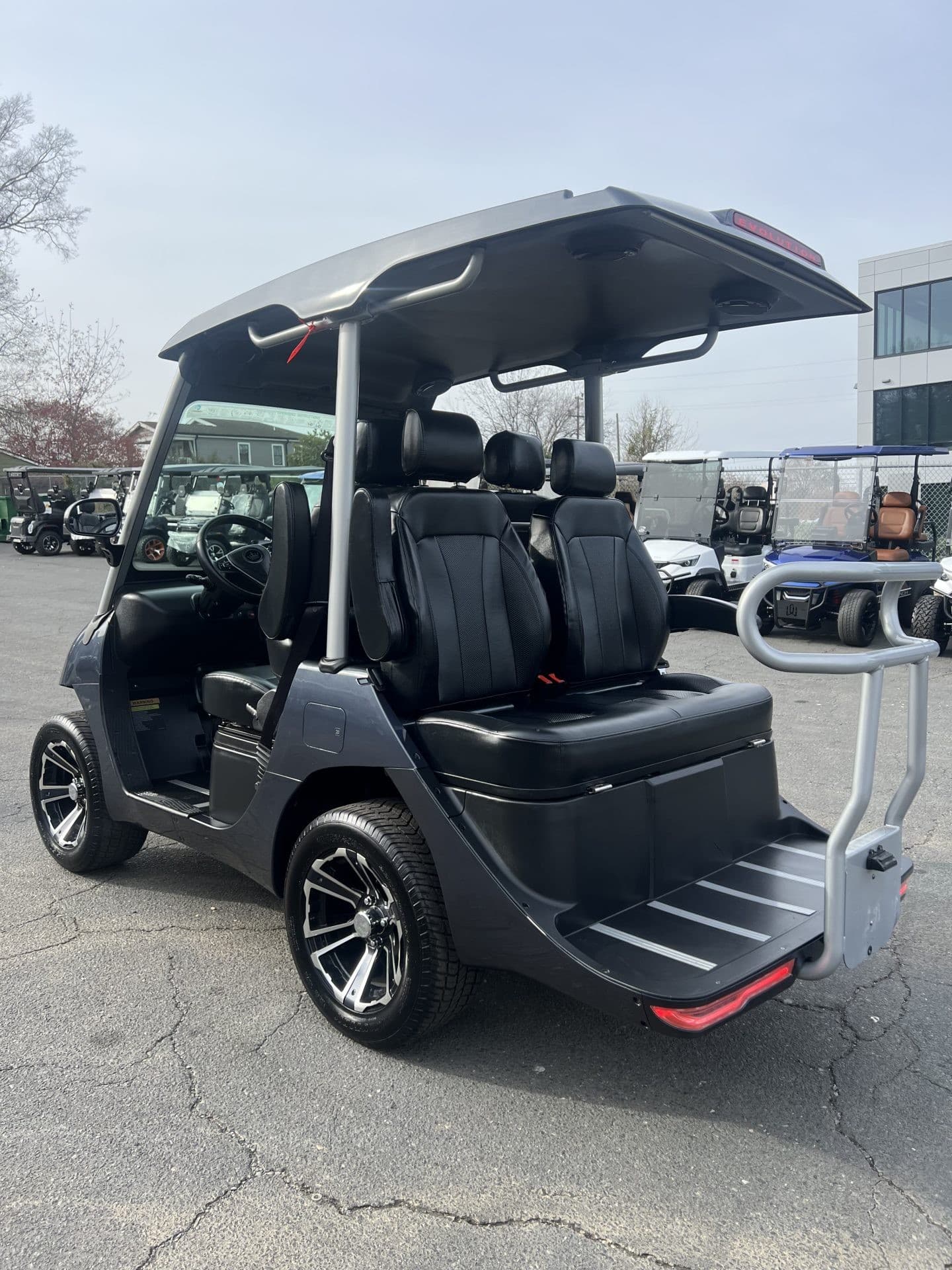 Evolution D3 golf cart, view 2 | Ergon Golf Carts