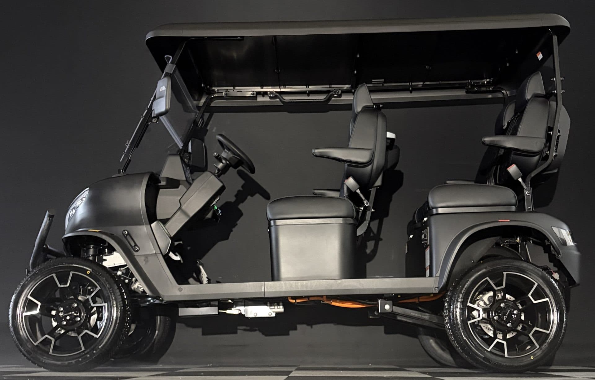 Kandi America Kruiser 4P FWD golf cart, view 2 | Ergon Golf Carts