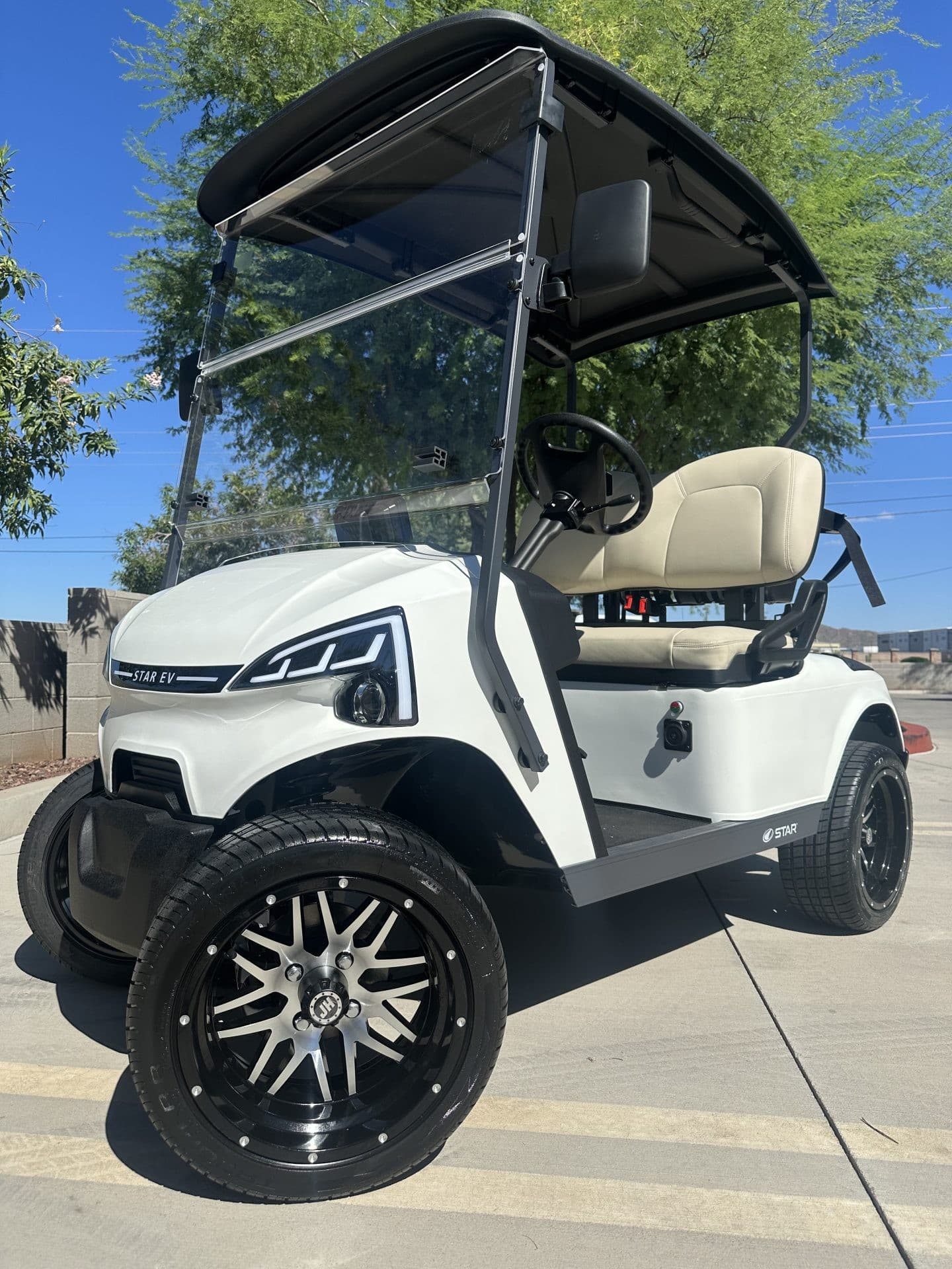 Star EV J Model golf cart | Ergon Golf Carts