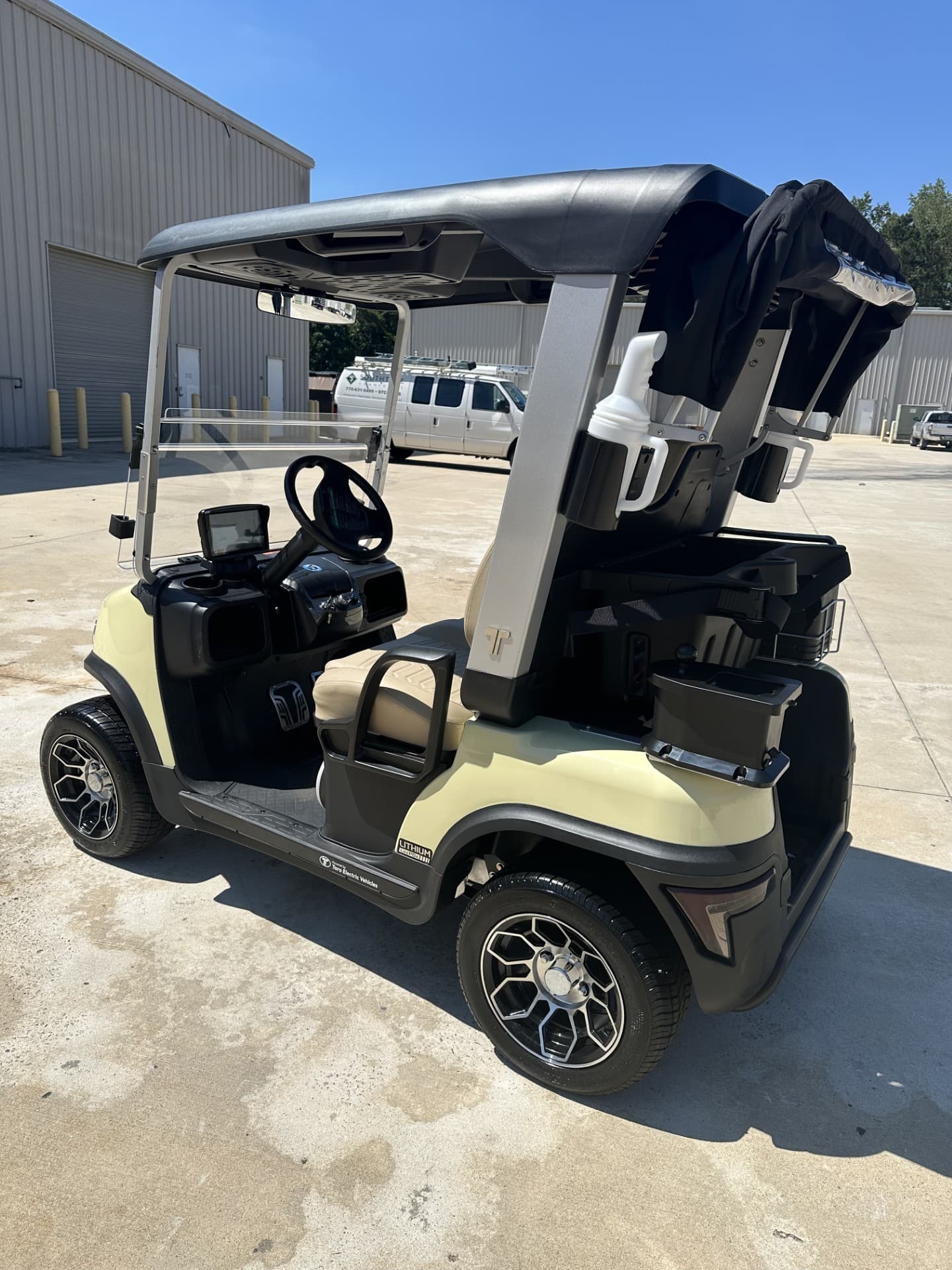 Tara Fleet golf cart, view 4 | Ergon Golf Carts